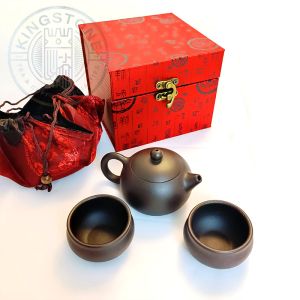 Wang Yixing – Ceainic din argilă 100 ml cu două cupe, pentru Gong Fu Cha