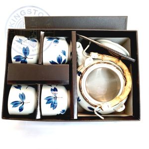 Set portelan japonez pentru ceai HANAKO, ceainic si 4 cupe pictate manual