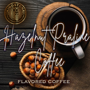 Cafeaua hazelnut praline in ceasca cu alune in cosulet